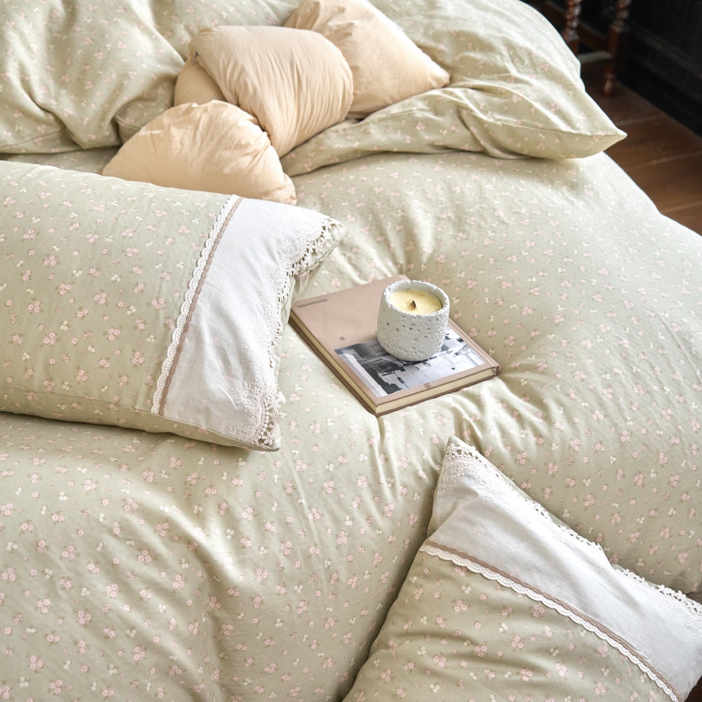 91家纺网 家纺一手货源 找家纺 洋铭区（原狠狠爱） 2026新款全棉纯棉双层纱刺绣蕾丝花边件套 素雅情花