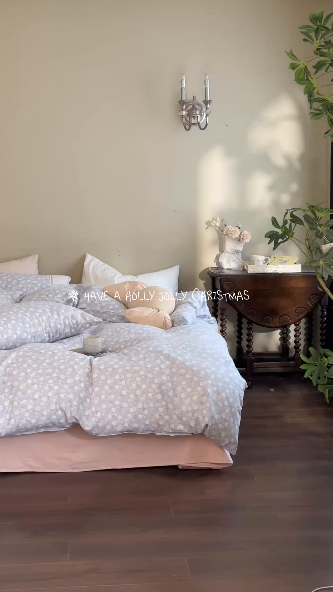 91家纺网 家纺一手货源 找家纺 洋铭区（原狠狠爱） 2026新款全棉纯棉双层纱刺绣蕾丝花边件套 小兰雏菊