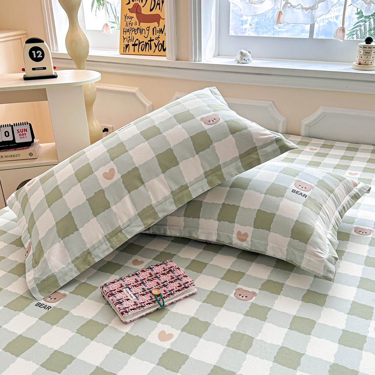 91家纺网 家纺一手货源 找家纺 涵宸家纺 2026新款亲肤舒适全棉印花单枕套-68系列 总 枕套-格子小熊