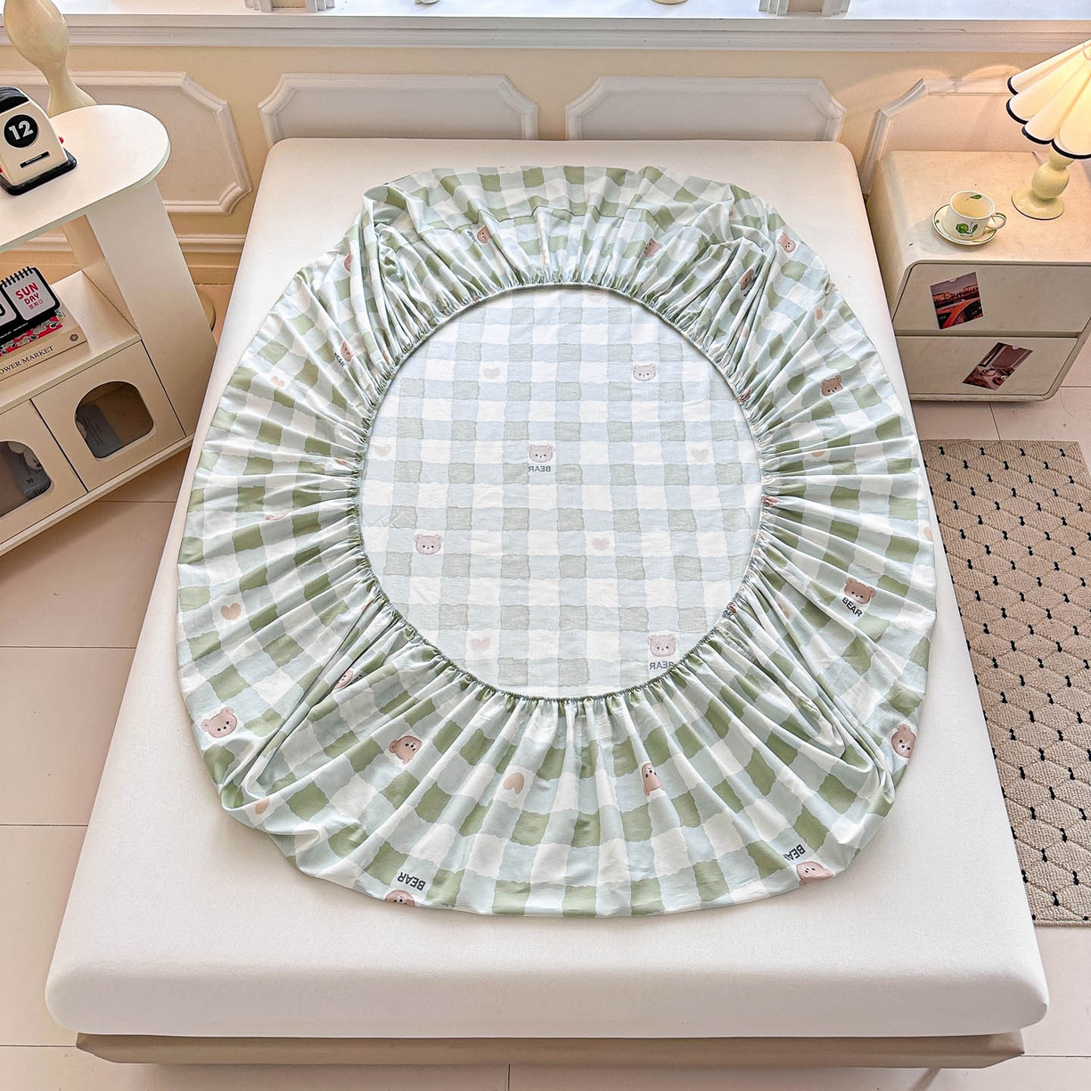 91家纺网 家纺一手货源 找家纺 涵宸家纺 2026新款亲肤舒适全棉印花单床笠-68系列 总 床笠-格子小熊