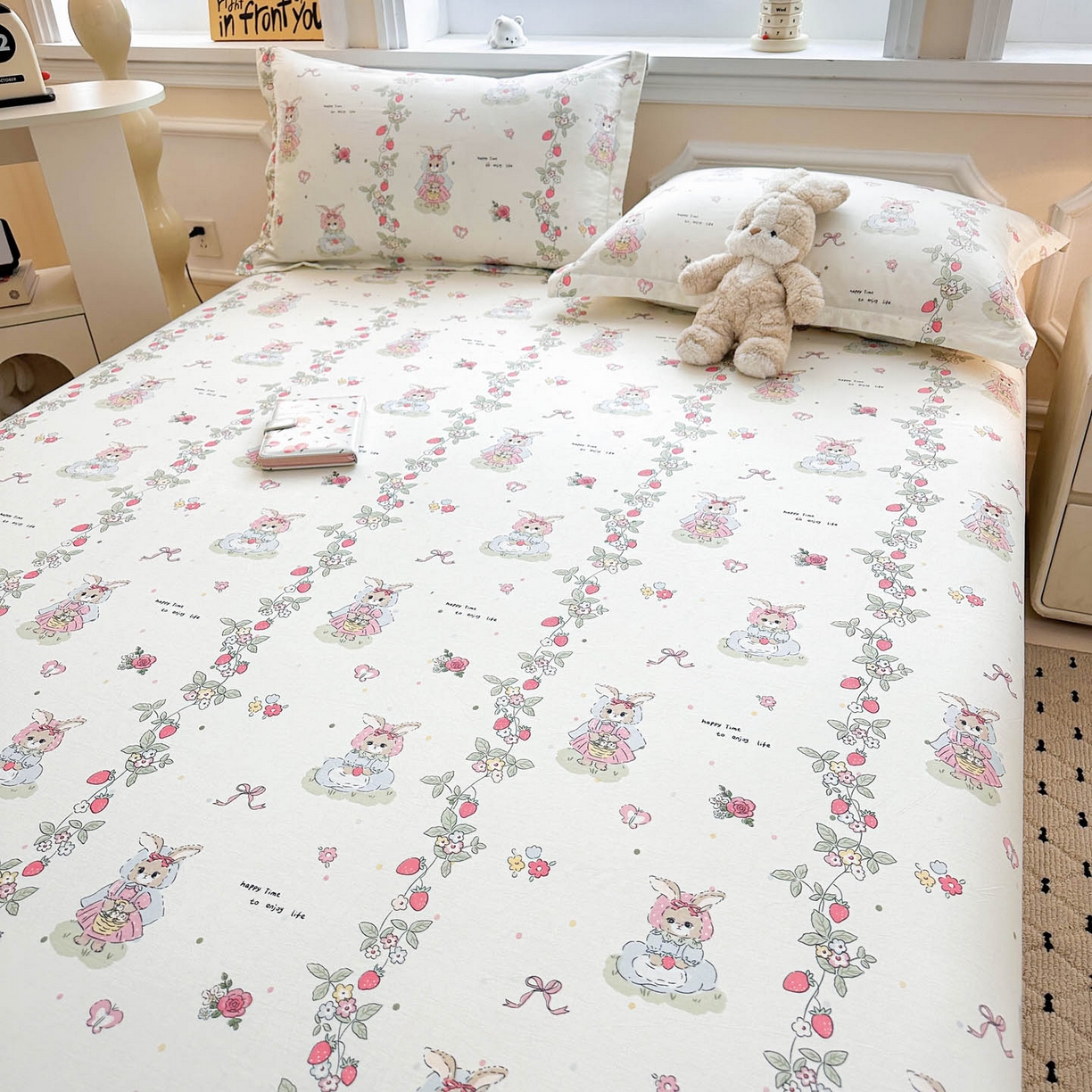 91家纺网 家纺一手货源 找家纺 涵宸家纺 2026新款亲肤舒适全棉印花单床单-68系列 总 床单-草莓小兔