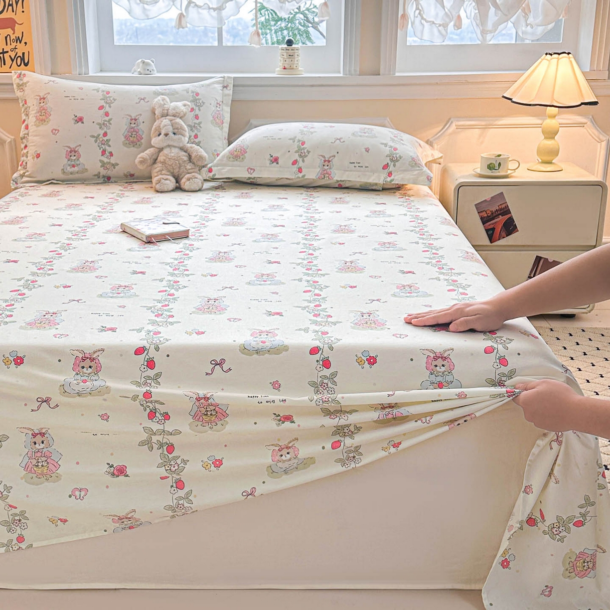 91家纺网 家纺一手货源 找家纺 涵宸家纺 2026新款亲肤舒适全棉印花单床单-68系列 总 床单-草莓小兔