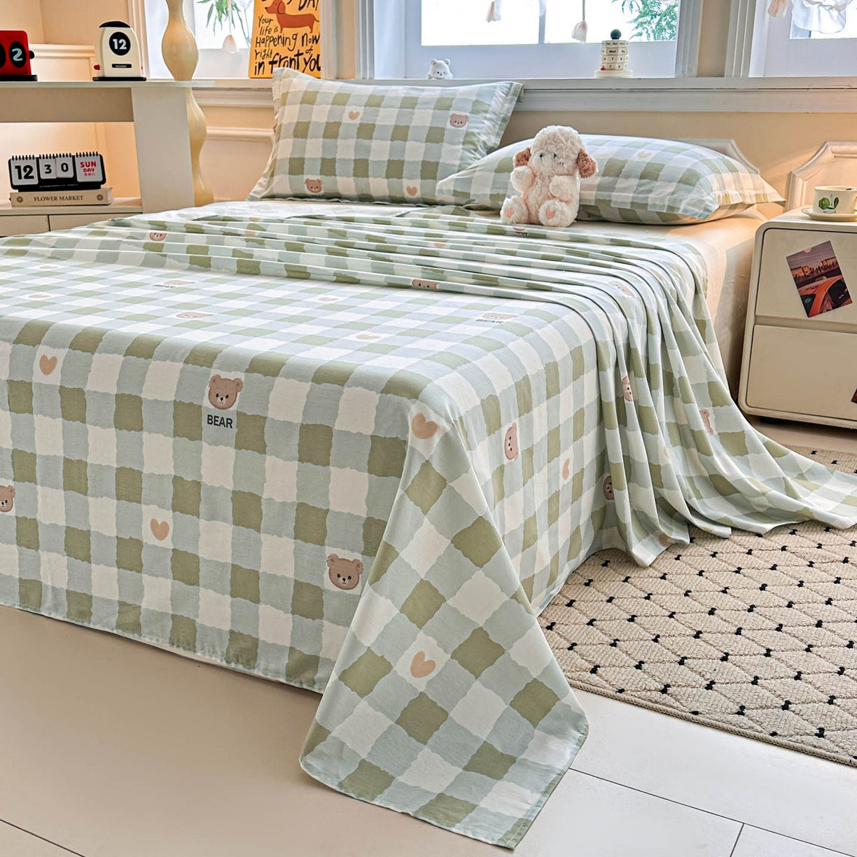 91家纺网 家纺一手货源 找家纺 涵宸家纺 2026新款亲肤舒适全棉印花单床单-68系列 总 床单-格子小熊