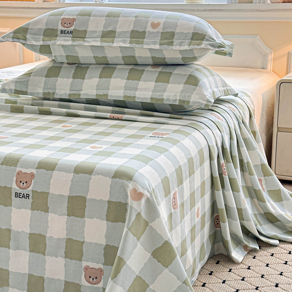 91家纺网 家纺一手货源 找家纺 涵宸家纺 2026新款亲肤舒适全棉印花单床单-68系列 总 床单-格子小熊