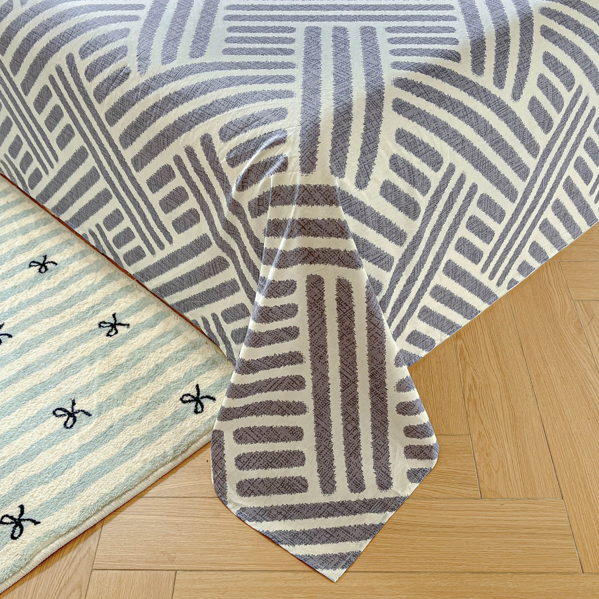 91家纺网 家纺一手货源 找家纺 涵宸家纺 2026新款亲肤舒适全棉印花单床单-68系列 总 床单-洛伊-灰