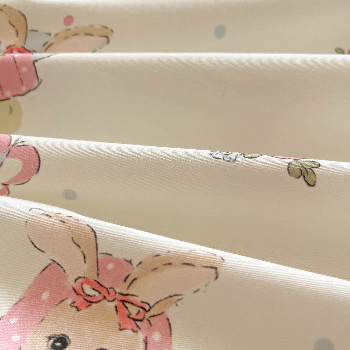 91家纺网 家纺一手货源 找家纺 涵宸家纺 2026新款亲肤舒适全棉印花单被套-68系列 总 A草莓小兔