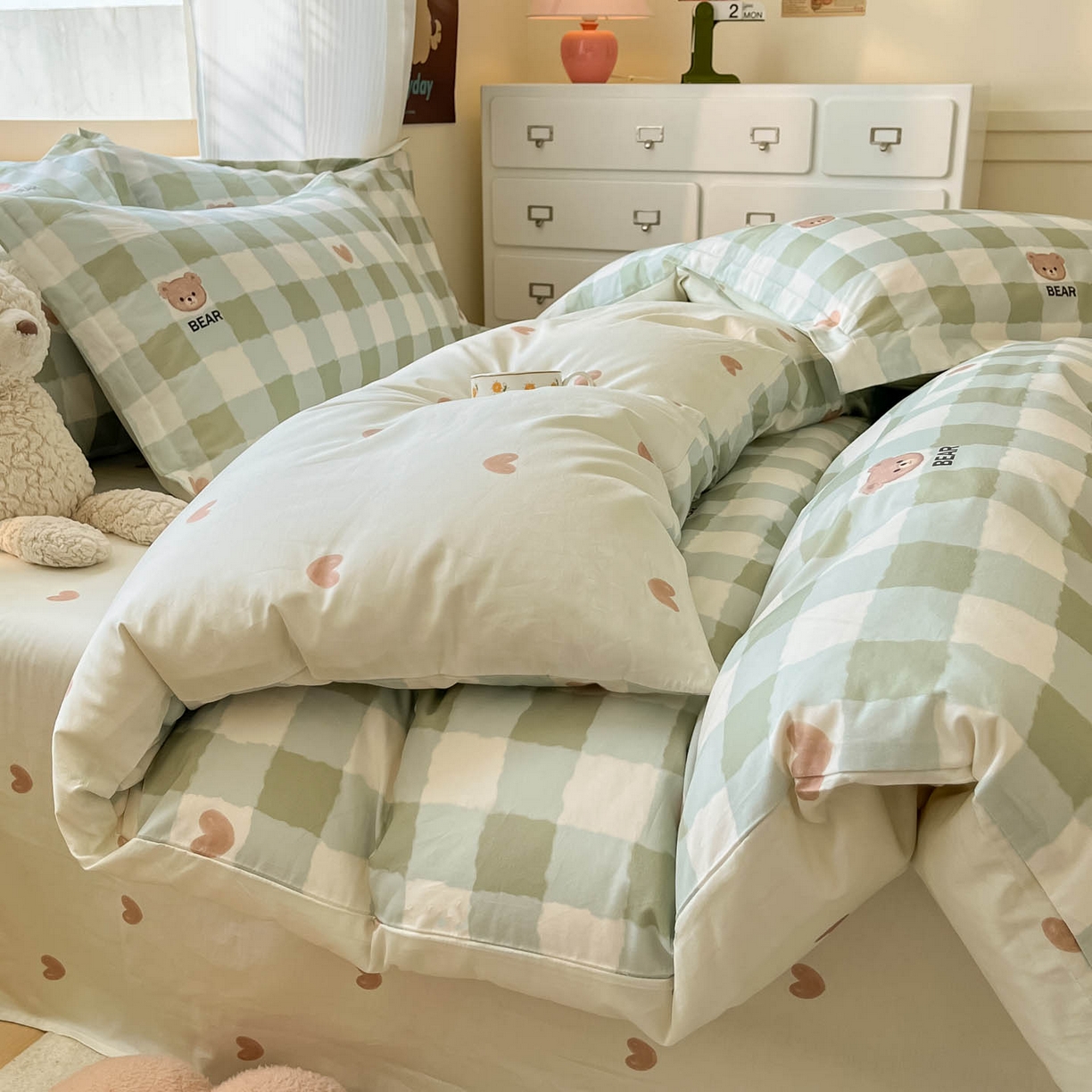 91家纺网 家纺一手货源 找家纺 涵宸家纺 2026新款亲肤舒适全棉印花单被套-68系列 总 A格子小熊