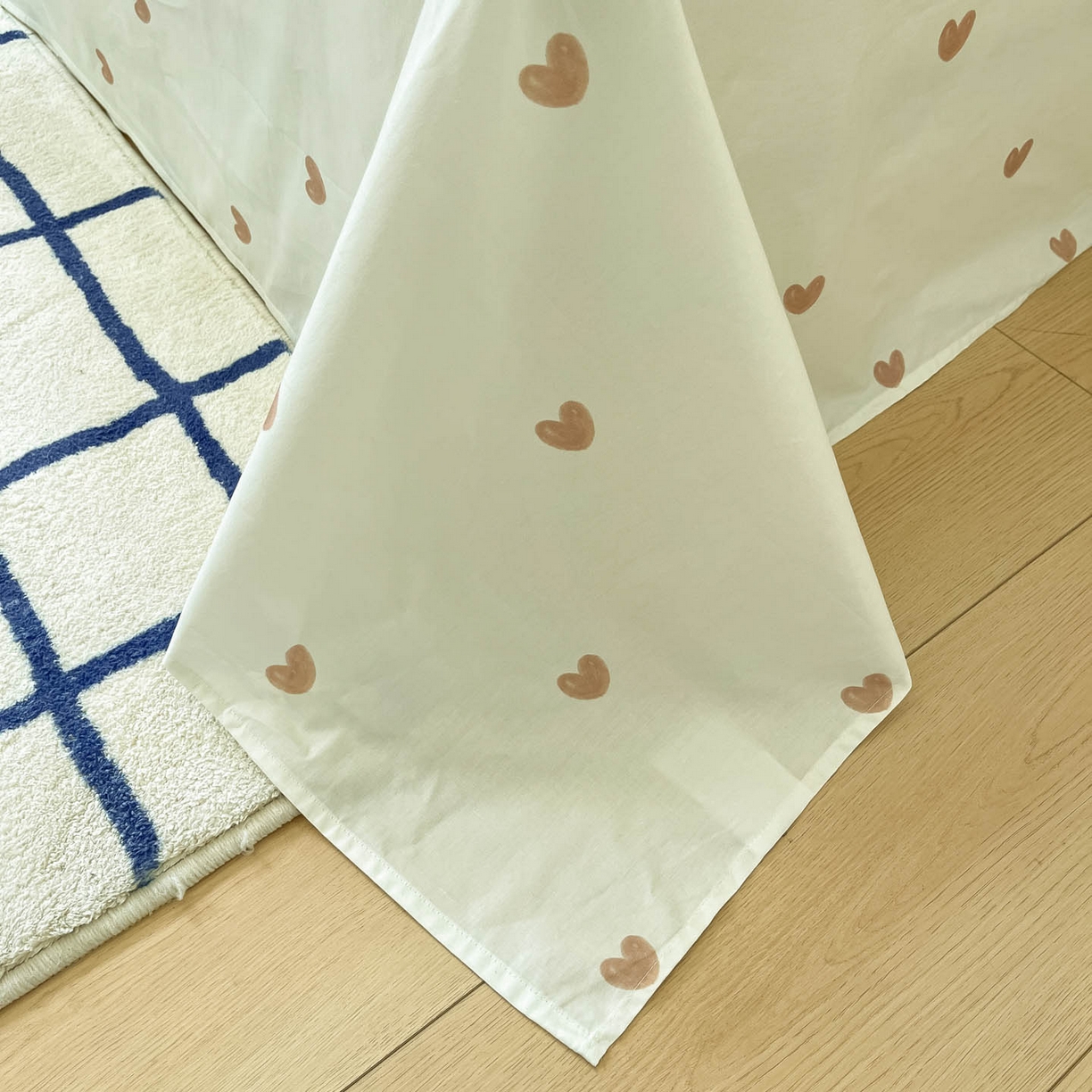 91家纺网 家纺一手货源 找家纺 涵宸家纺 2026新款亲肤舒适全棉印花单被套-68系列 总 A格子小熊