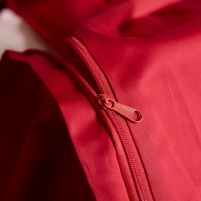 91家纺网 家纺一手货源 找家纺 （总）苏源家居 2026 新款简单婚庆大红小logo刺绣结婚四件套