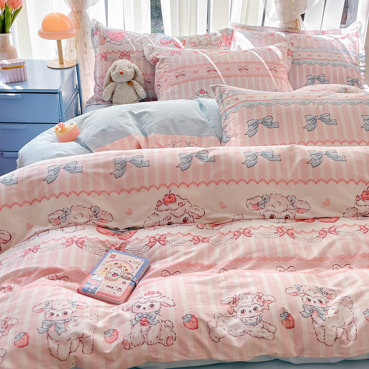 91家纺网 家纺一手货源 找家纺 涵宸家纺 2025新款亲肤舒适全棉印花四件套-68系列 总 A草莓小羊