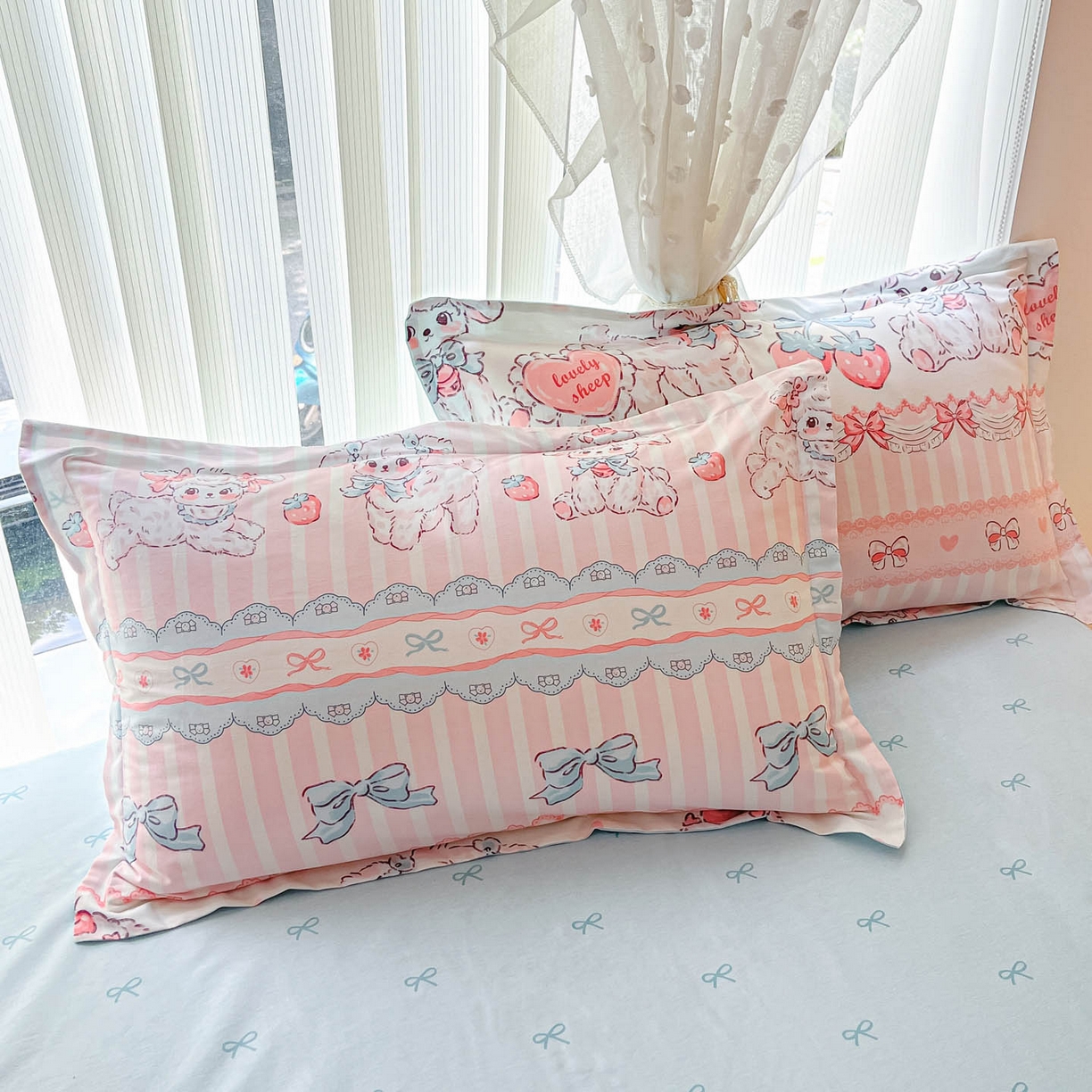 91家纺网 家纺一手货源 找家纺 涵宸家纺 2025新款亲肤舒适全棉印花四件套-68系列 总 A草莓小羊