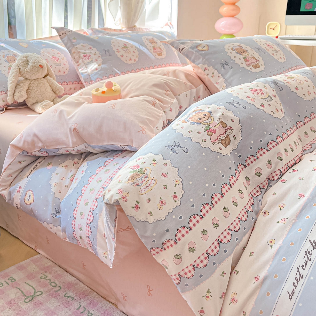 91家纺网 家纺一手货源 找家纺 涵宸家纺 2025新款亲肤舒适全棉印花四件套-68系列 总 A蛋糕小熊