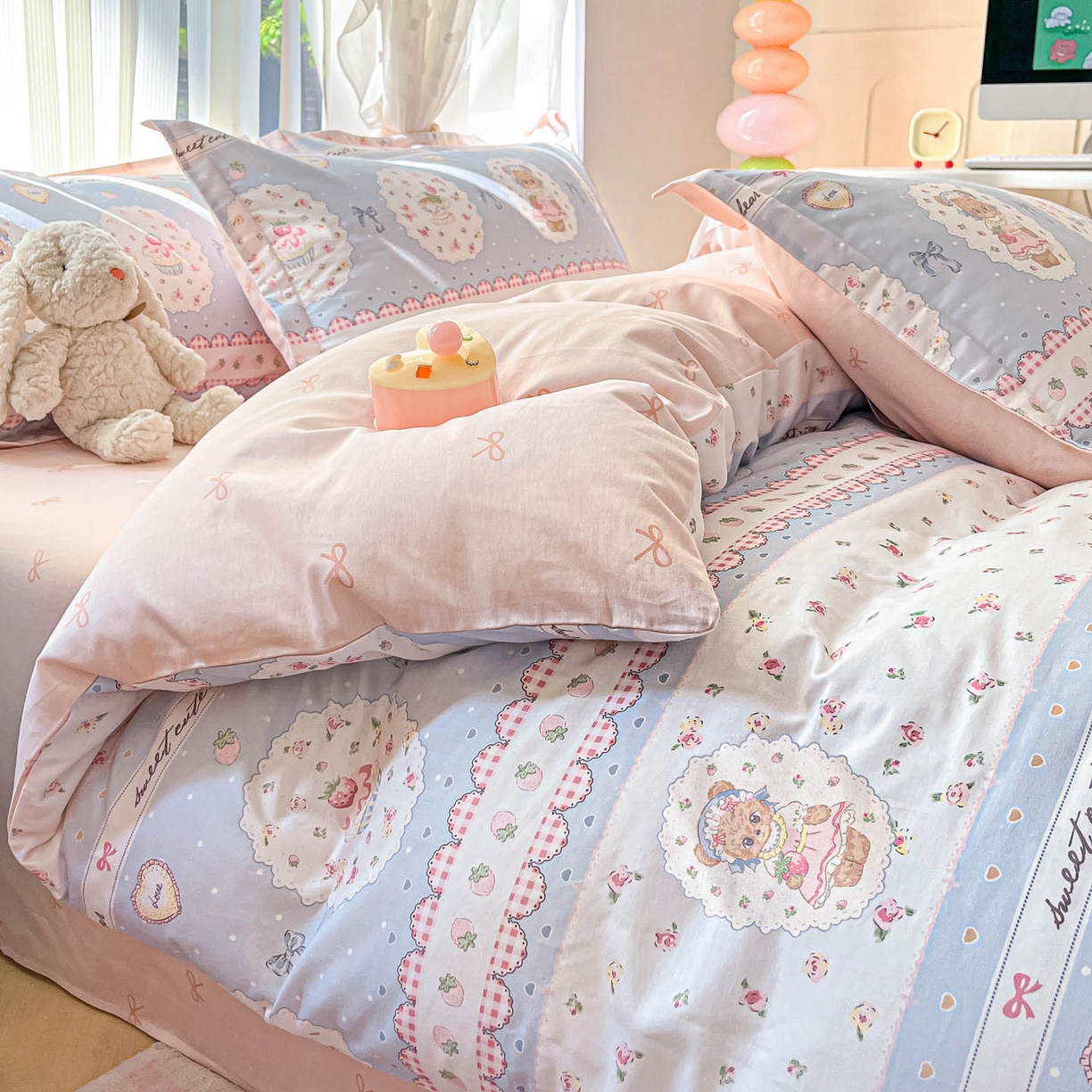 91家纺网 家纺一手货源 找家纺 涵宸家纺 2025新款亲肤舒适全棉印花四件套-68系列 总 A蛋糕小熊