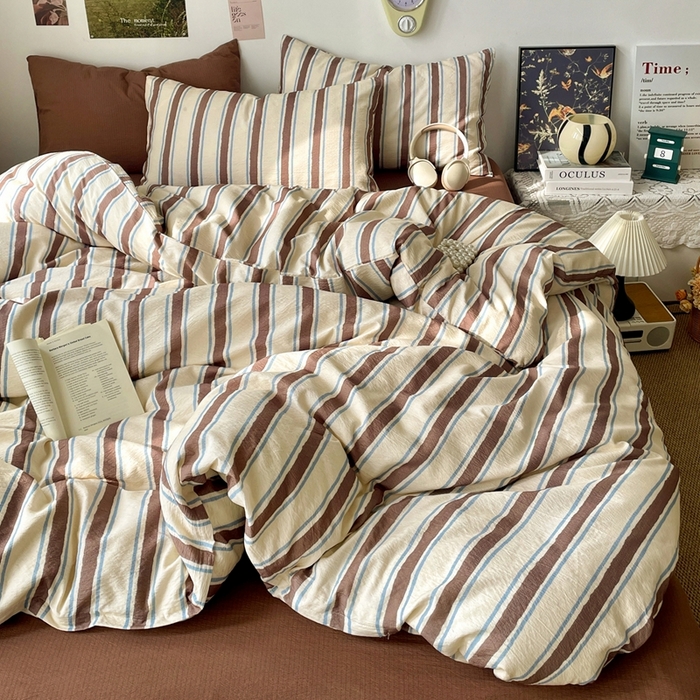 91家纺网 家纺一手货源 找家纺 海岛哥哥 2026新款双层纱格条系列四件套 简约英伦条