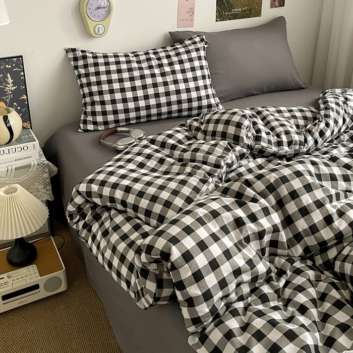 91家纺网 家纺一手货源 找家纺 海岛哥哥 2026新款双层纱格条系列四件套 奶油黑格