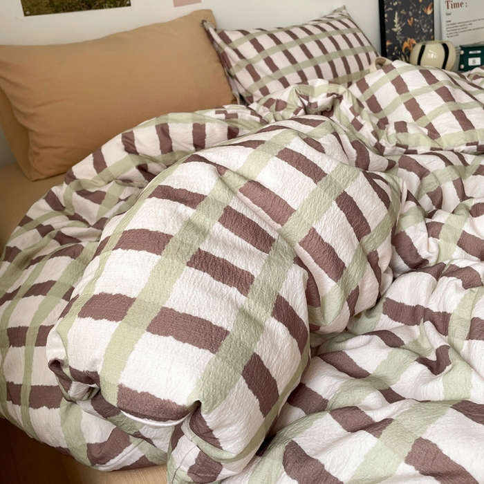 91家纺网 家纺一手货源 找家纺 海岛哥哥 2026新款双层纱格条系列四件套 奶油青栗格