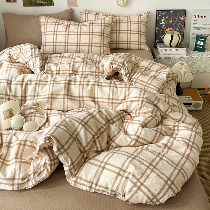 91家纺网 家纺一手货源 找家纺 港岛妹妹 2026新款双层纱格条系列四件套 简约浅咖格