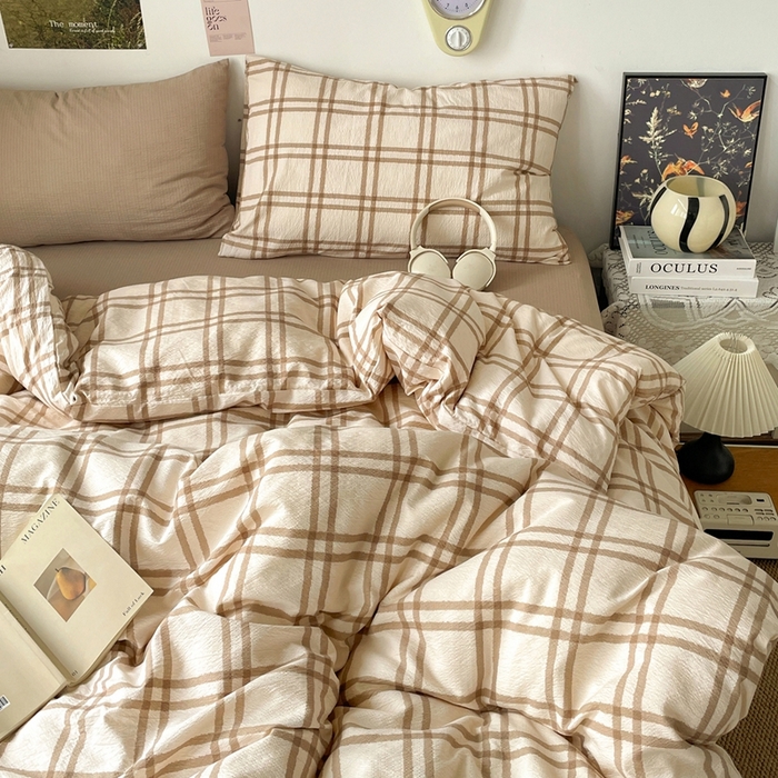 91家纺网 家纺一手货源 找家纺 港岛妹妹 2026新款双层纱格条系列四件套 简约浅咖格