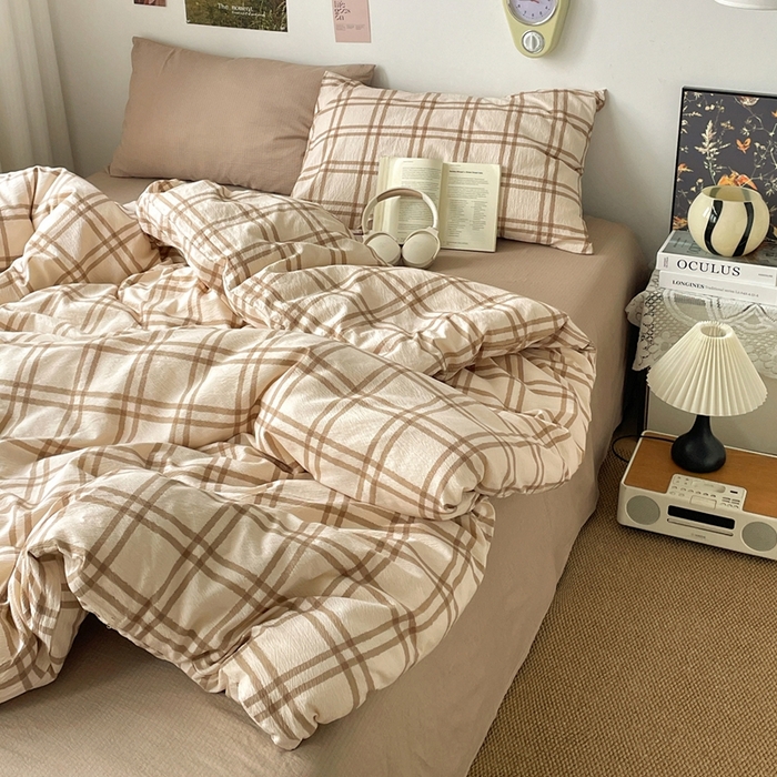 91家纺网 家纺一手货源 找家纺 港岛妹妹 2026新款双层纱格条系列四件套 简约浅咖格