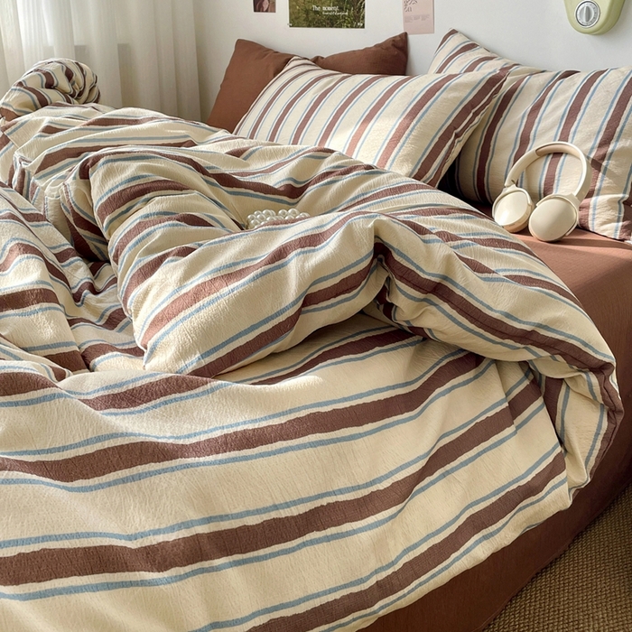 91家纺网 家纺一手货源 找家纺 港岛妹妹 2026新款双层纱格条系列四件套 简约英伦条