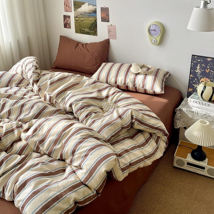 91家纺网 家纺一手货源 找家纺 港岛妹妹 2026新款双层纱格条系列四件套 简约英伦条