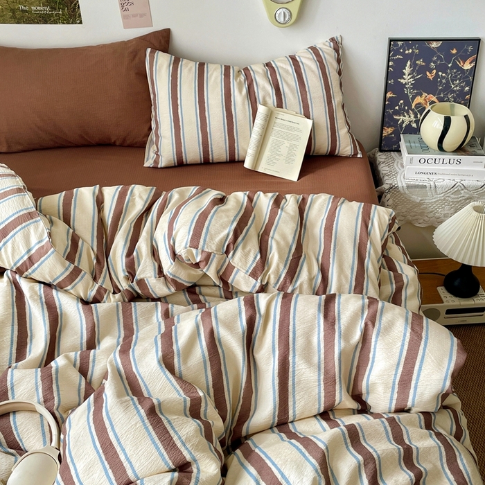 91家纺网 家纺一手货源 找家纺 港岛妹妹 2026新款双层纱格条系列四件套 简约英伦条