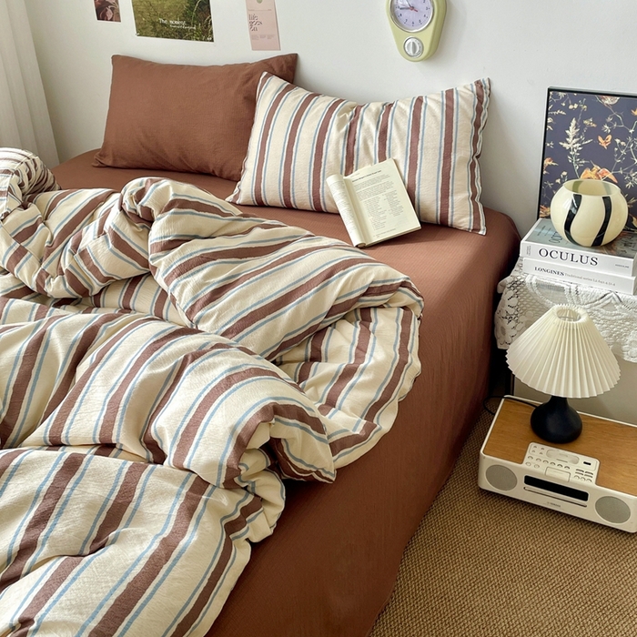 91家纺网 家纺一手货源 找家纺 港岛妹妹 2026新款双层纱格条系列四件套 简约英伦条