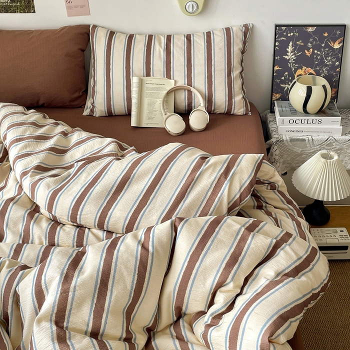 91家纺网 家纺一手货源 找家纺 港岛妹妹 2026新款双层纱格条系列四件套 简约英伦条