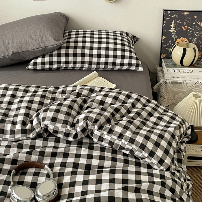 91家纺网 家纺一手货源 找家纺 港岛妹妹 2026新款双层纱格条系列四件套 奶油黑格