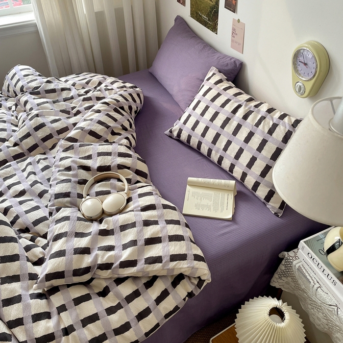 91家纺网 家纺一手货源 找家纺 港岛妹妹 2026新款双层纱格条系列四件套 奶油墨灰格