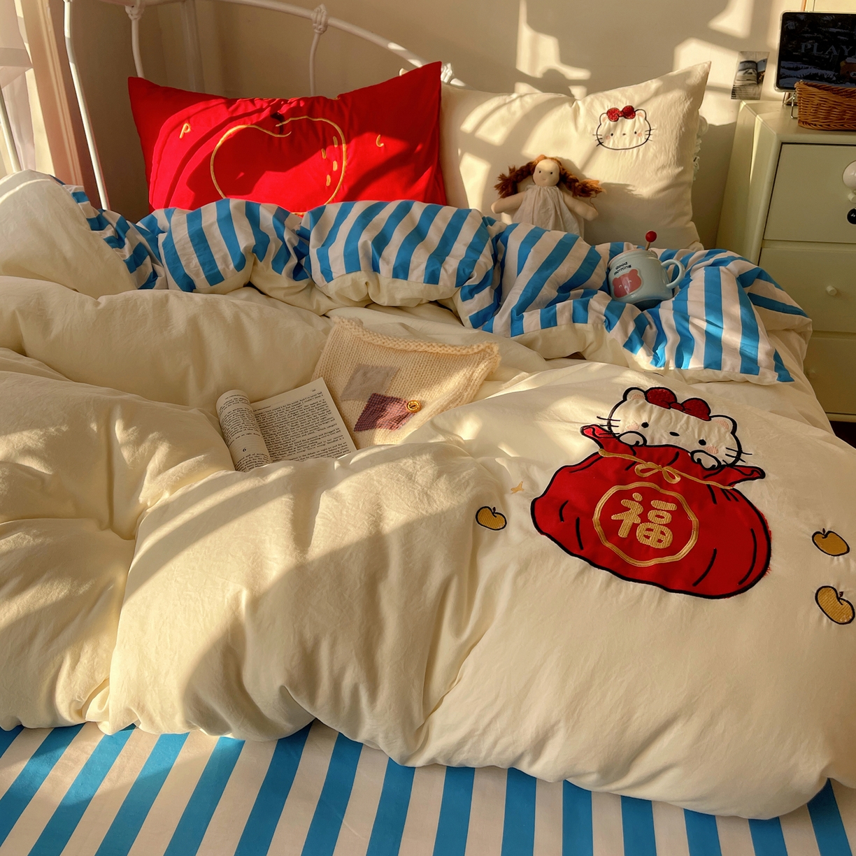 91家纺网 家纺一手货源 找家纺  轻奢坊 2026新年款水洗棉贴布绣四件套-旺福 福袋猫米