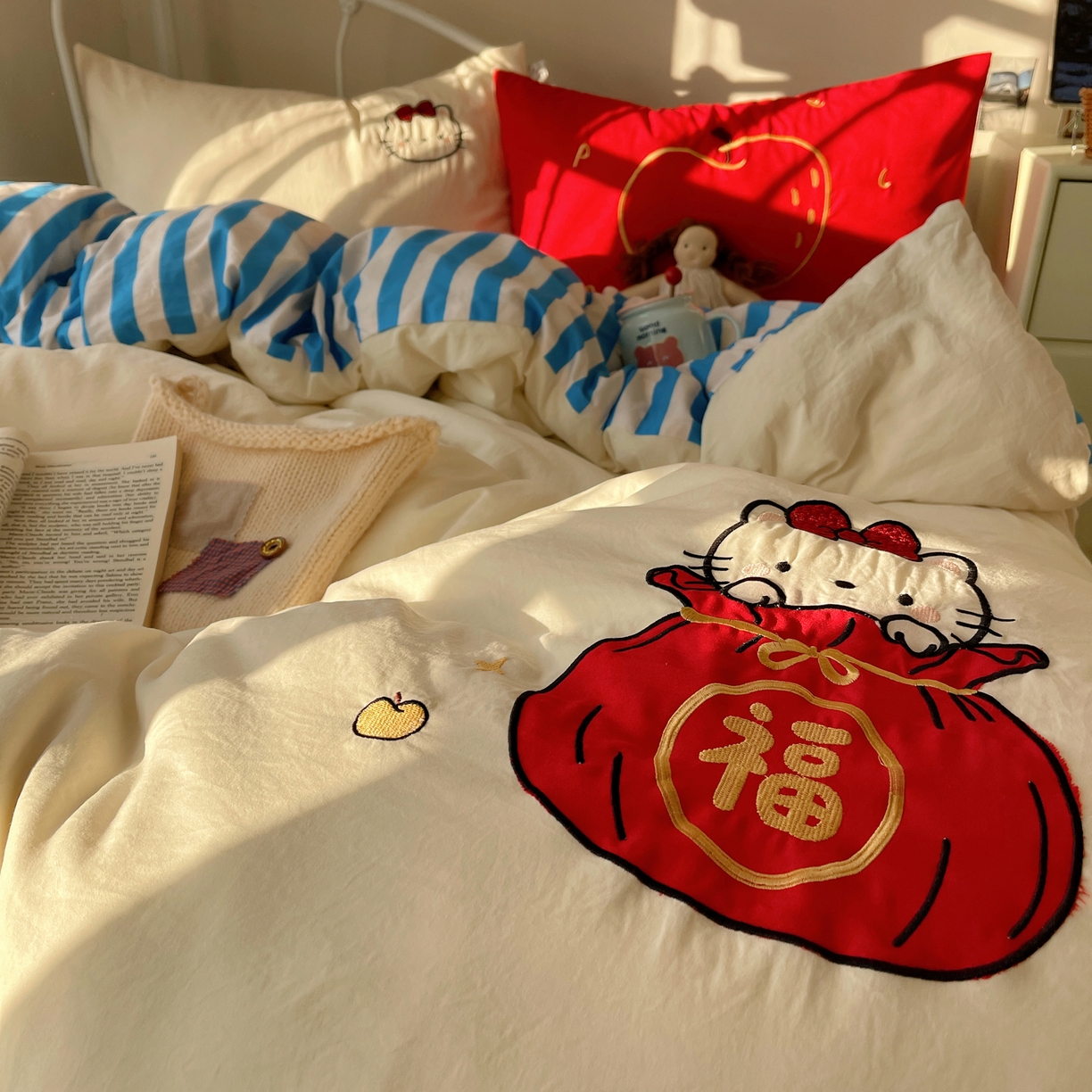 91家纺网 家纺一手货源 找家纺  轻奢坊 2026新年款水洗棉贴布绣四件套-旺福 福袋猫米