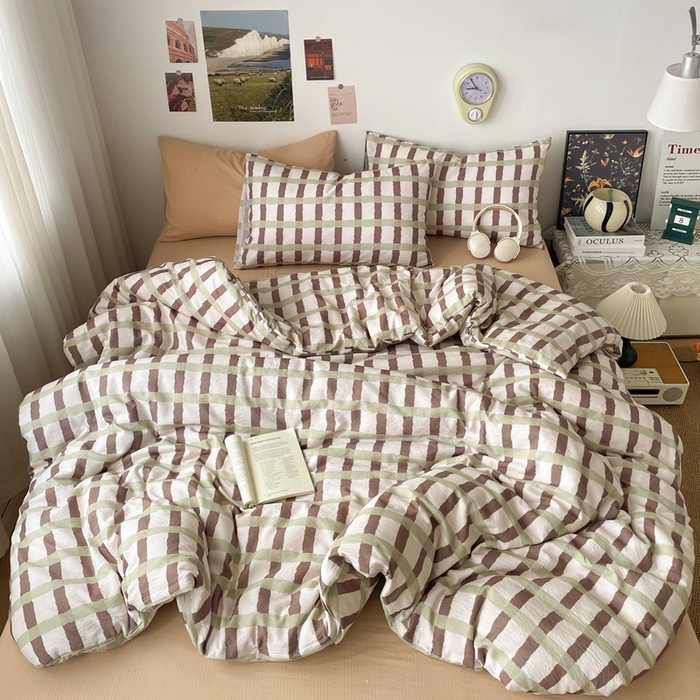 91家纺网 家纺一手货源 找家纺 港岛妹妹 2026新款双层纱格条系列四件套 奶油青栗格