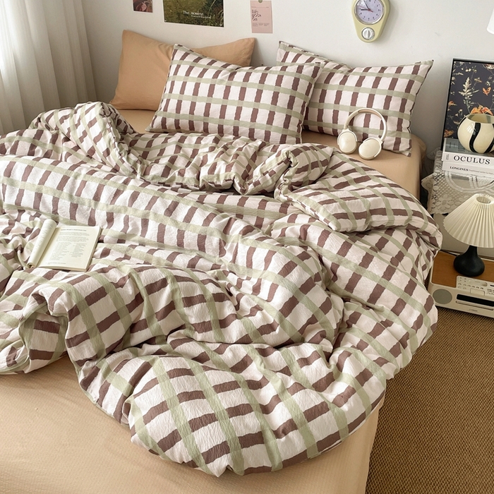 91家纺网 家纺一手货源 找家纺 港岛妹妹 2026新款双层纱格条系列四件套 奶油青栗格