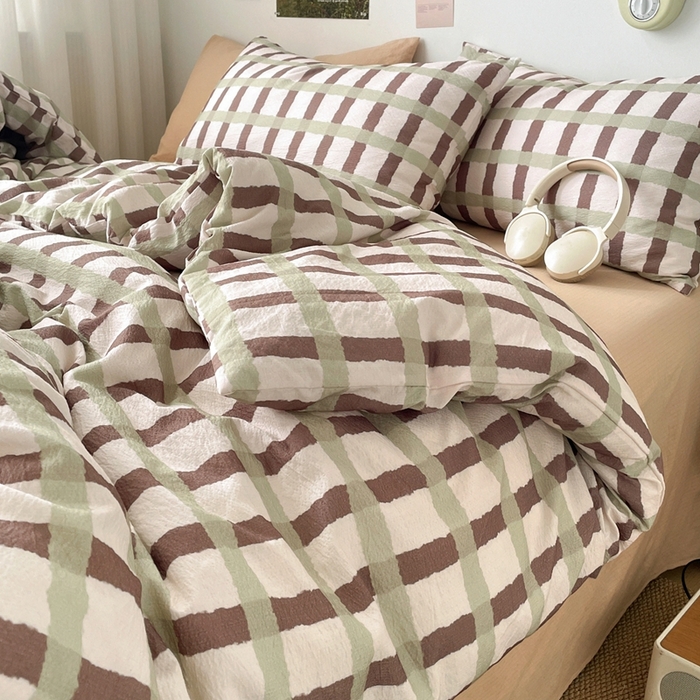 91家纺网 家纺一手货源 找家纺 港岛妹妹 2026新款双层纱格条系列四件套 奶油青栗格