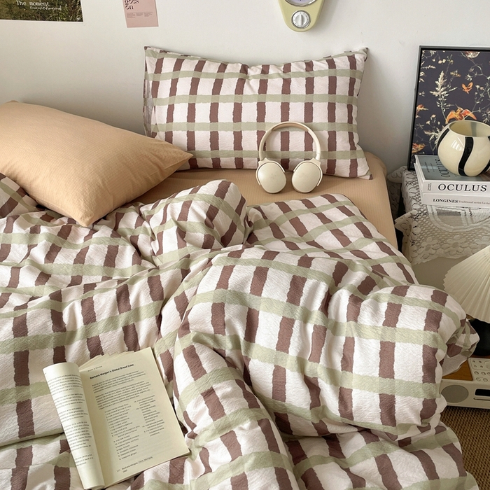 91家纺网 家纺一手货源 找家纺 港岛妹妹 2026新款双层纱格条系列四件套 奶油青栗格