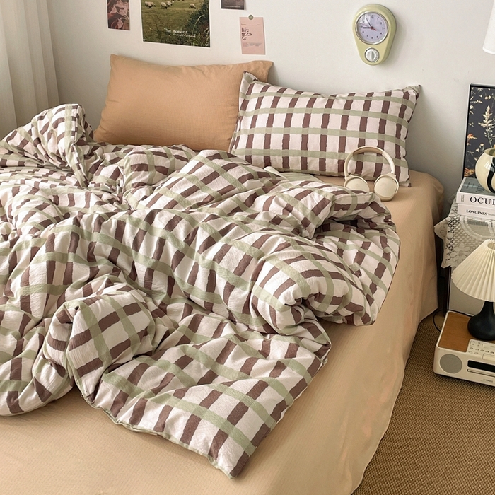 91家纺网 家纺一手货源 找家纺 港岛妹妹 2026新款双层纱格条系列四件套 奶油青栗格