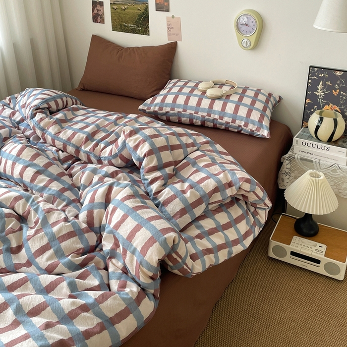 91家纺网 家纺一手货源 找家纺 港岛妹妹 2026新款双层纱格条系列四件套 奶油雾蓝咖格