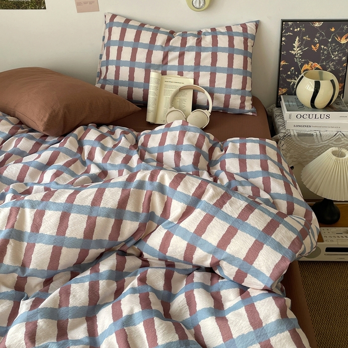 91家纺网 家纺一手货源 找家纺 港岛妹妹 2026新款双层纱格条系列四件套 奶油雾蓝咖格