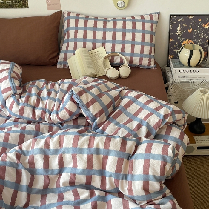 91家纺网 家纺一手货源 找家纺 港岛妹妹 2026新款双层纱格条系列四件套 奶油雾蓝咖格