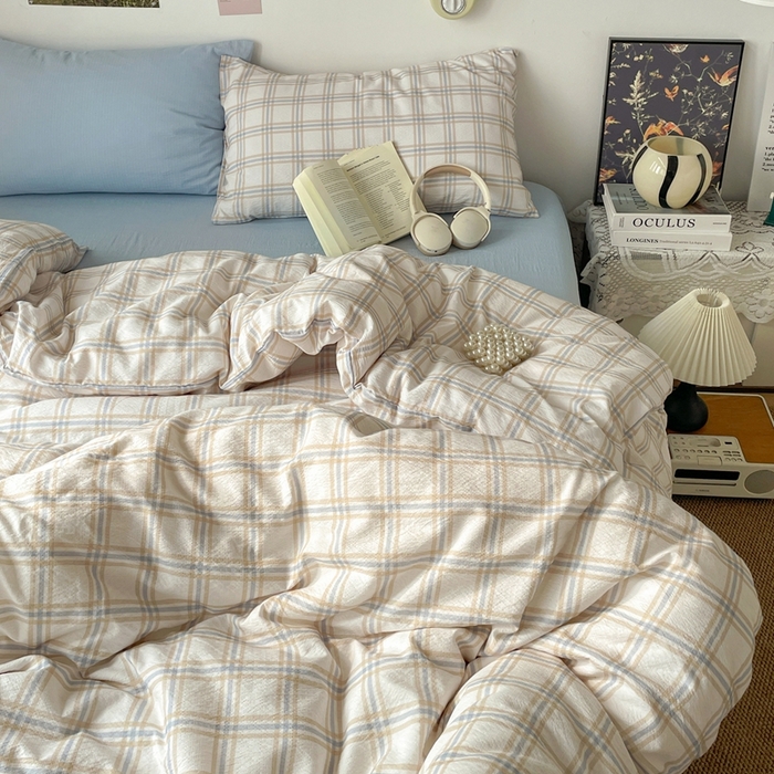 91家纺网 家纺一手货源 找家纺 港岛妹妹 2026新款双层纱格条系列四件套 奶油云木格