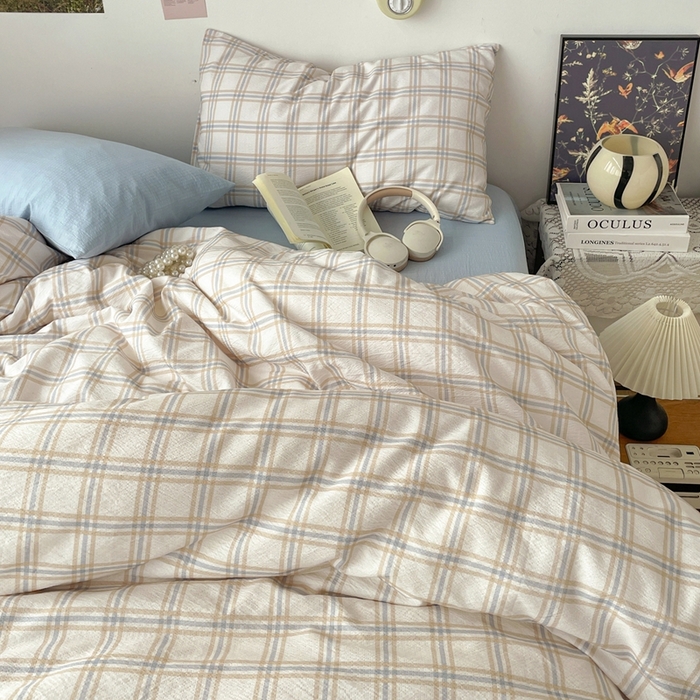 91家纺网 家纺一手货源 找家纺 港岛妹妹 2026新款双层纱格条系列四件套 奶油云木格