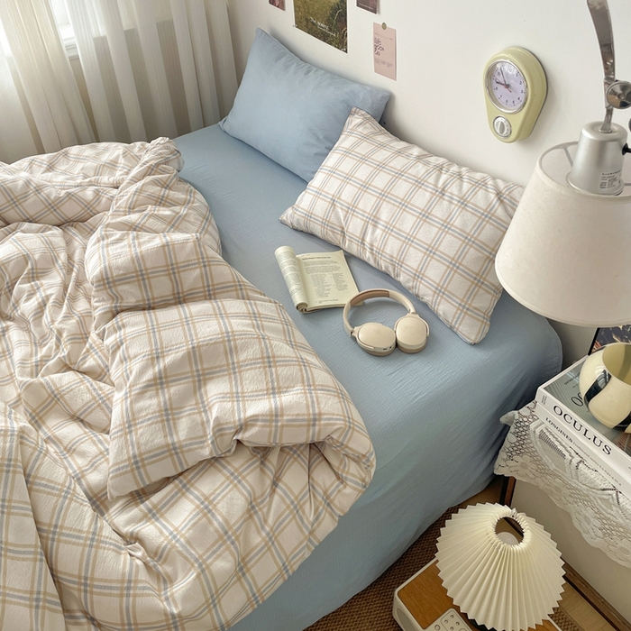 91家纺网 家纺一手货源 找家纺 港岛妹妹 2026新款双层纱格条系列四件套 奶油云木格