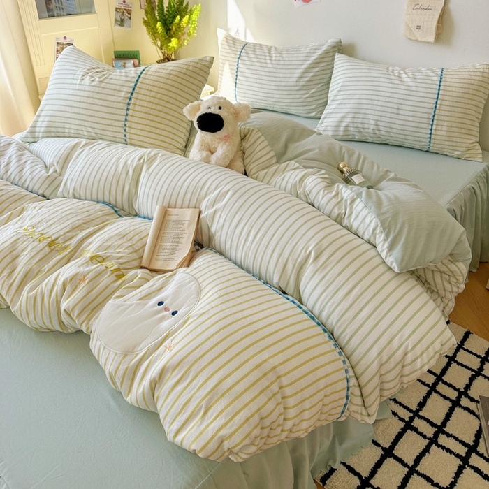 91家纺网 家纺一手货源 找家纺 贝凯瑞 2026款仿棉木棉水洗棉绣花ins小清新床裙床单款四件套-星月语 星月语-抹茶布丁