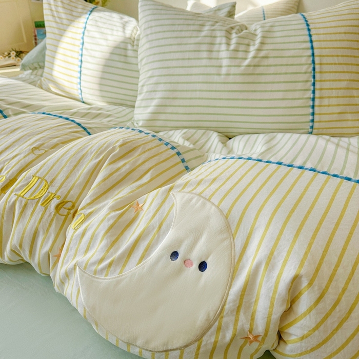 91家纺网 家纺一手货源 找家纺 贝凯瑞 2026款仿棉木棉水洗棉绣花ins小清新床裙床单款四件套-星月语 星月语-抹茶布丁