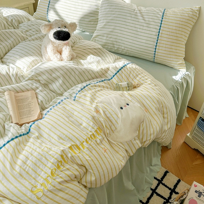 91家纺网 家纺一手货源 找家纺 贝凯瑞 2026款仿棉木棉水洗棉绣花ins小清新床裙床单款四件套-星月语 星月语-抹茶布丁