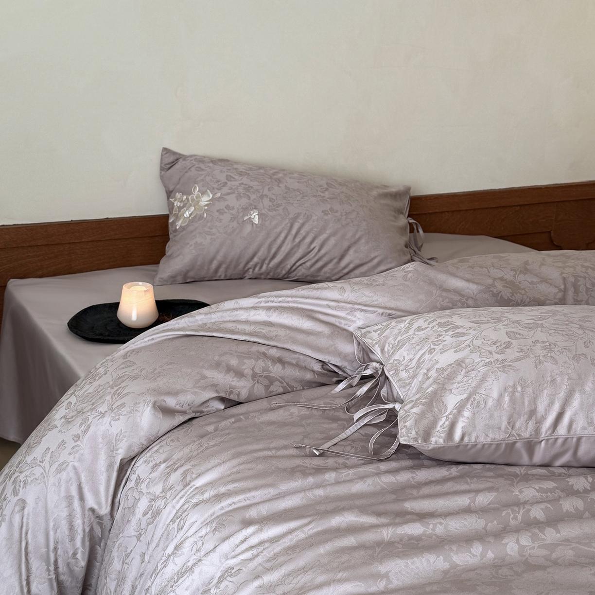 91家纺网 家纺一手货源 找家纺 （总）鹿班家居 2026春季新品100S长绒棉提花刺绣系列四件套-花栖 标准会员-20元