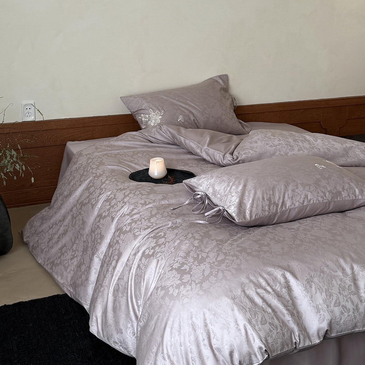 91家纺网 家纺一手货源 找家纺 鹿班家居 2026春季新品100S长绒棉提花刺绣系列四件套-花栖 标准会员-20元 花栖-紫色