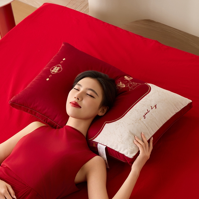 91家纺网 家纺一手货源 找家纺 昕科 2026新款玉兰喜事婚庆枕-大红婚庆喜庆枕芯刺绣结婚枕头 玉兰喜事-高枕/一只装