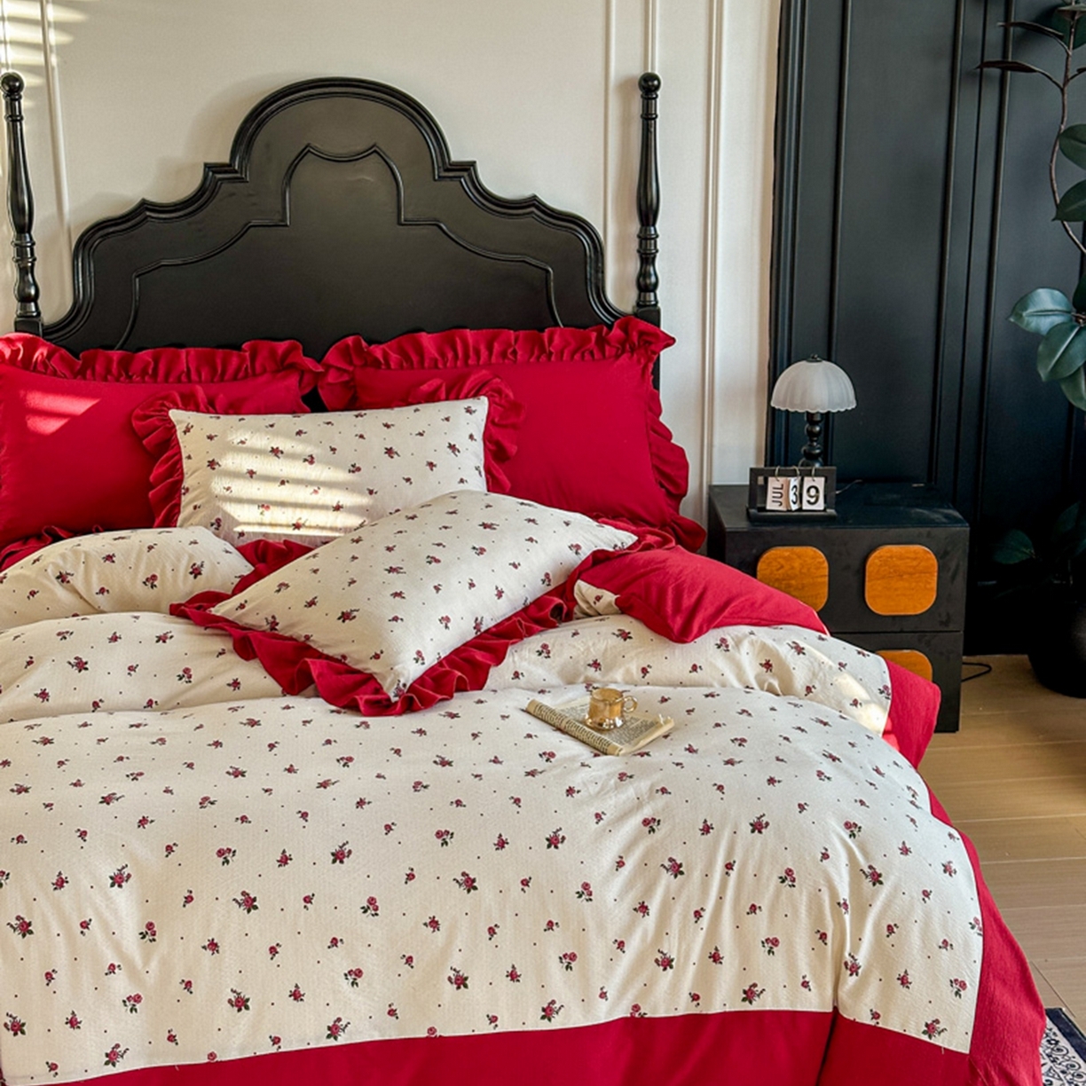 91家纺网 家纺一手货源 找家纺 贝凯瑞 2026仿棉皱皱纱双层纱木棉仿棉水洗棉喜庆浪漫大红四件套-锦绣 锦绣良缘